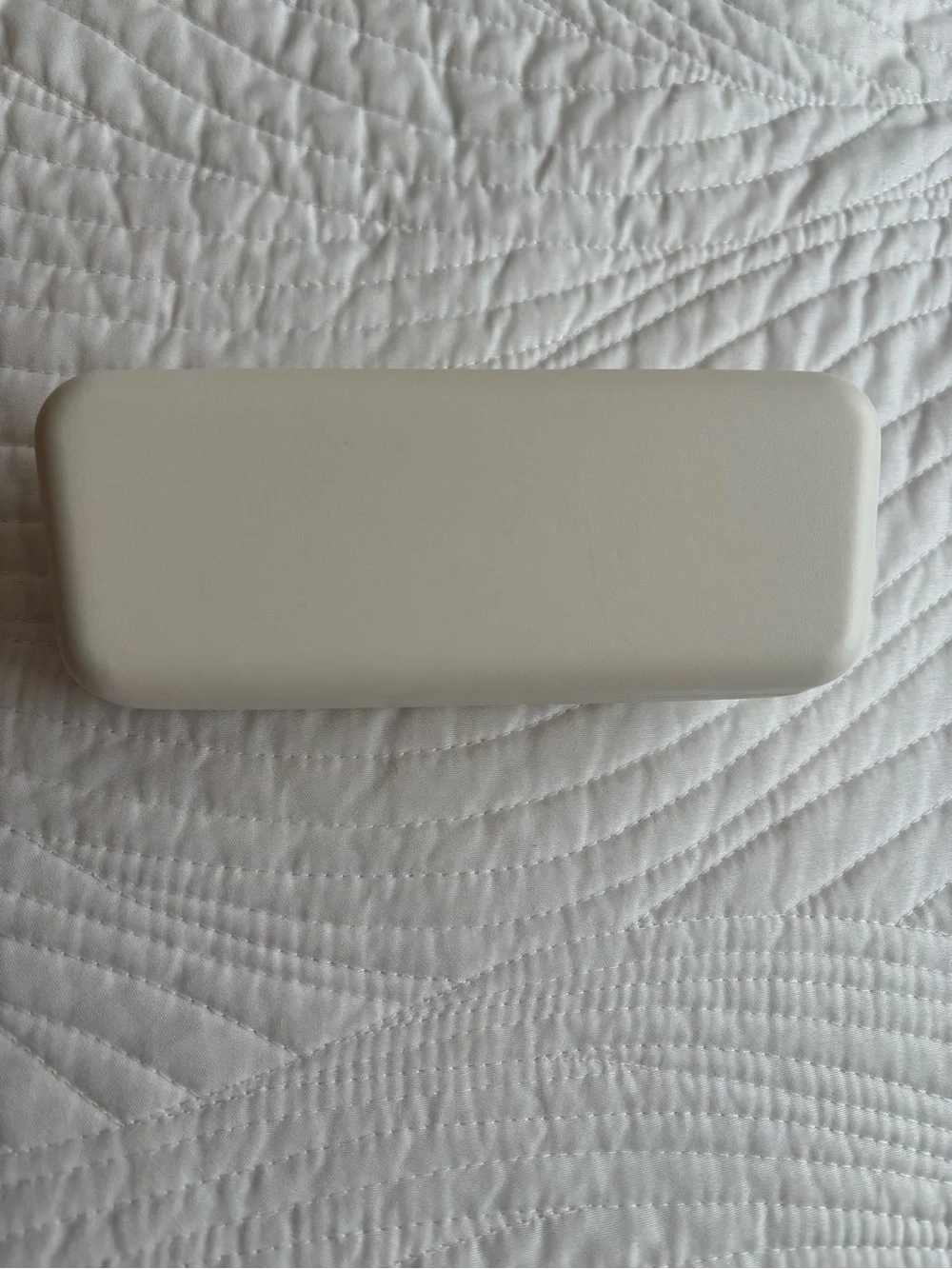 Calvin Klein Eyeglass Case New White Reading Glasses Hard Case Holder